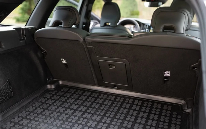 Volvo XC 60 cena 219000 przebieg: 76700, rok produkcji 2020 z Pszczyna małe 352